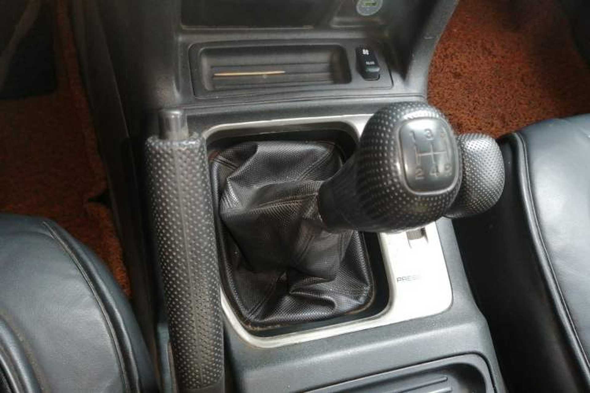 Used Mitsubishi Pajero 2008 V73 3.0L MT GLX Gear Lever