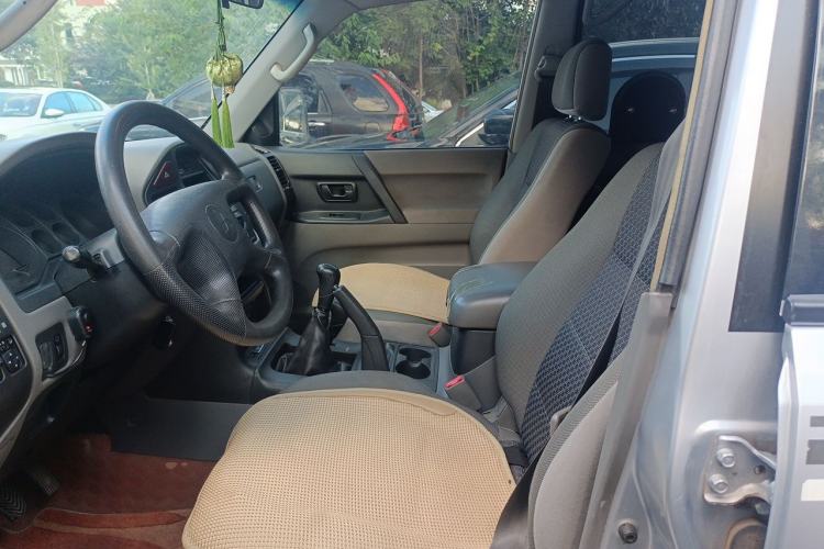 Used Mitsubishi Pajero 2008 V73 3.0L MT GLX Left Front Seat
