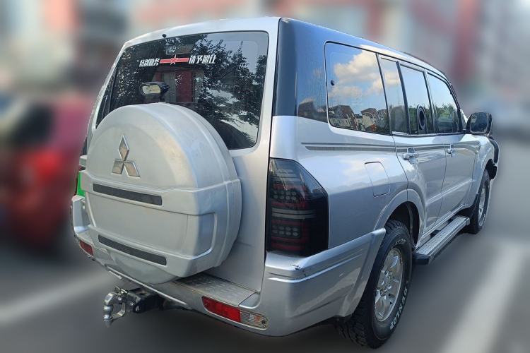 Used Mitsubishi Pajero 2008 V73 3.0L MT GLX Rear Right 45 Deg