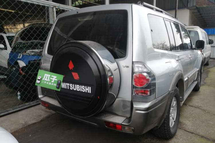 Used Mitsubishi Pajero 2008 V73 3.0L MT GLX Rear Right 45 Deg