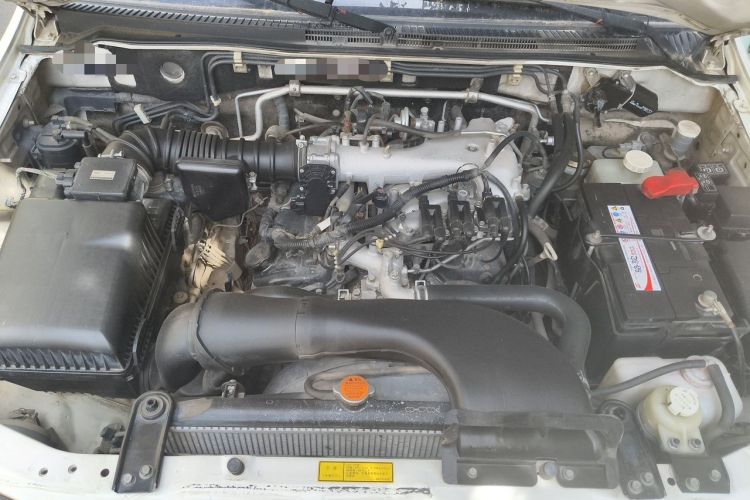 Used Mitsubishi Pajero 2008 V73 3.0L MT GL Engine Bay