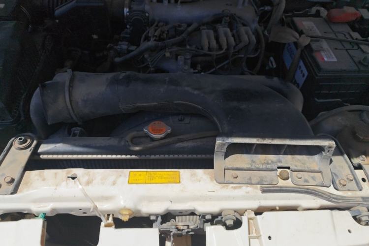 Used Mitsubishi Pajero 2008 V73 3.0L MT GL Engine Bay