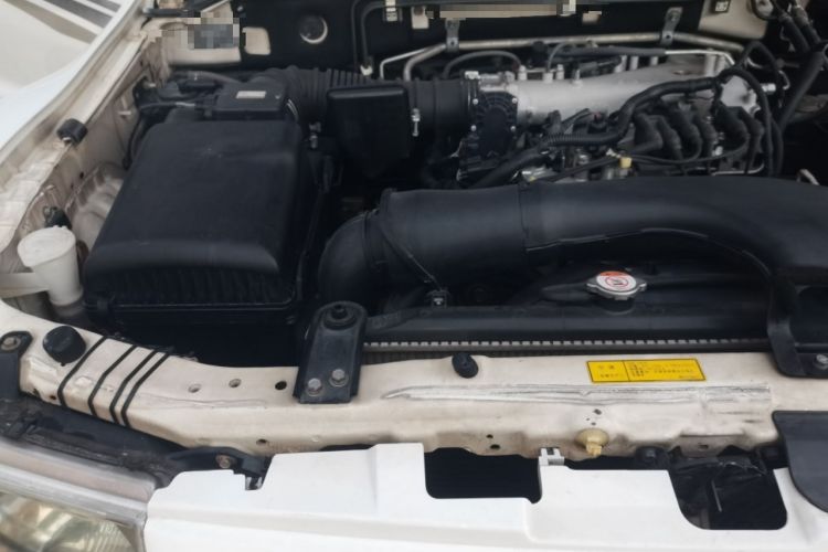 Used Mitsubishi Pajero 2008 V73 3.0L MT GL Engine Bay Right