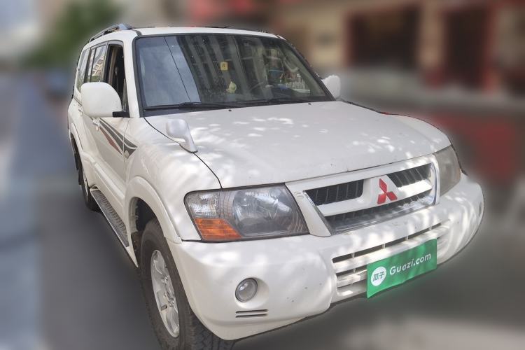 Used Mitsubishi Pajero 2008 V73 3.0L MT GL Front Right 45 Deg