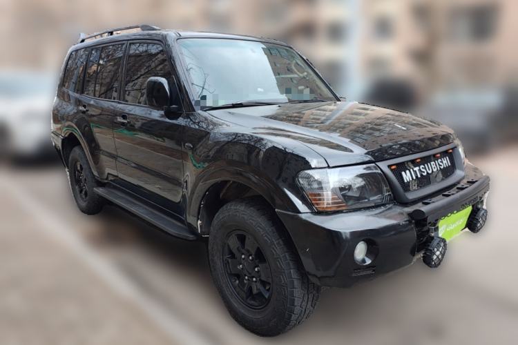 Used Mitsubishi Pajero 2008 V73 3.0L MT GL Front Right 45 Deg