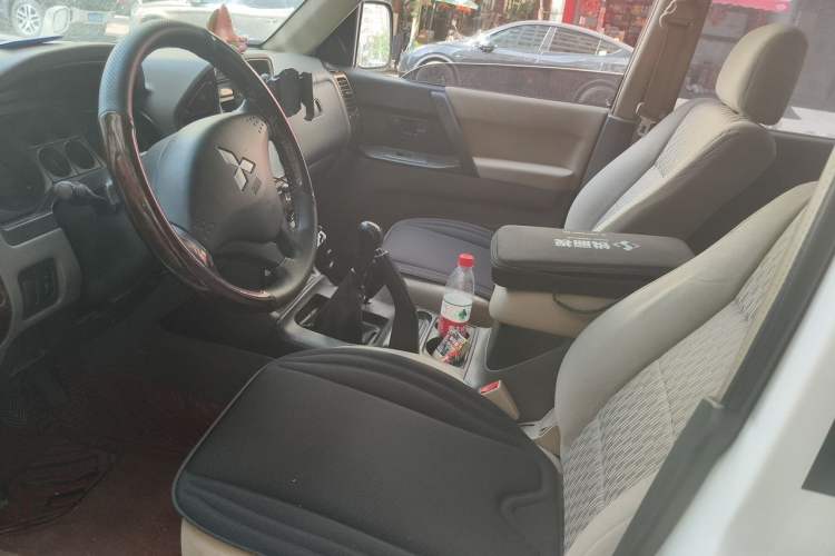 Used Mitsubishi Pajero 2008 V73 3.0L MT GL Left Front Seat