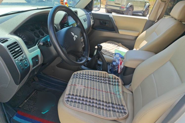 Used Mitsubishi Pajero 2008 V73 3.0L MT GL Left Front Seat