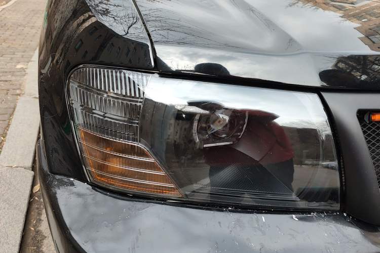 Used Mitsubishi Pajero 2008 V73 3.0L MT GL Right Front Headlight