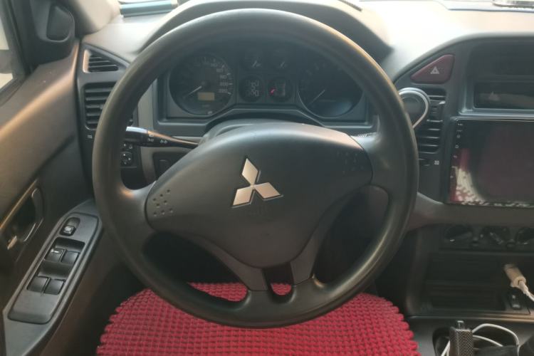 Used Mitsubishi Pajero 2008 V73 3.0L MT GL Steering Wheel
