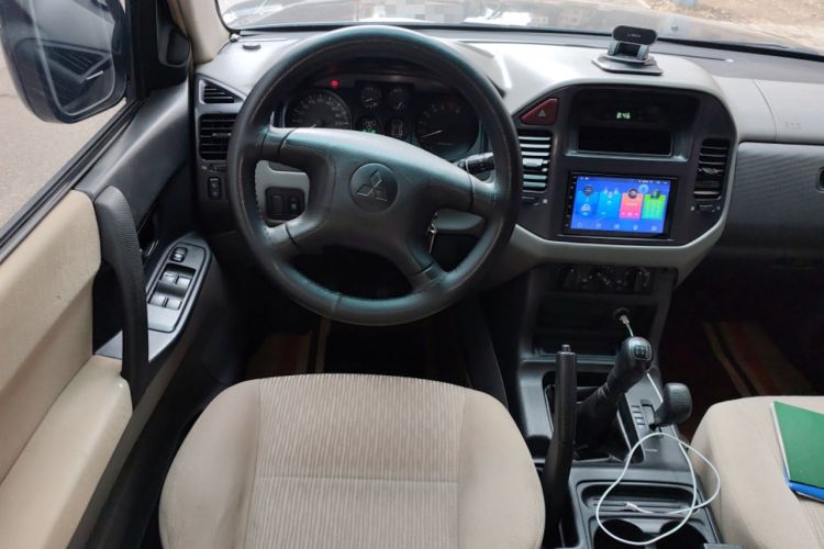 Used Mitsubishi Pajero 2008 V73 3.0L MT GL Steering Wheel