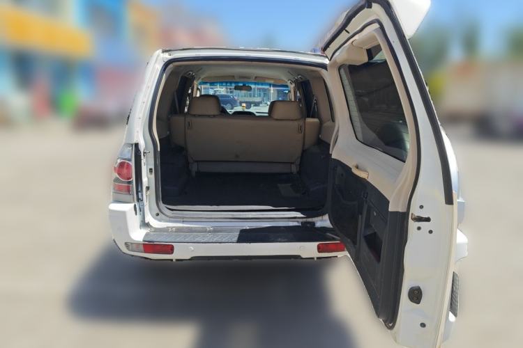 Used Mitsubishi Pajero 2008 V73 3.0L MT GL Trunk