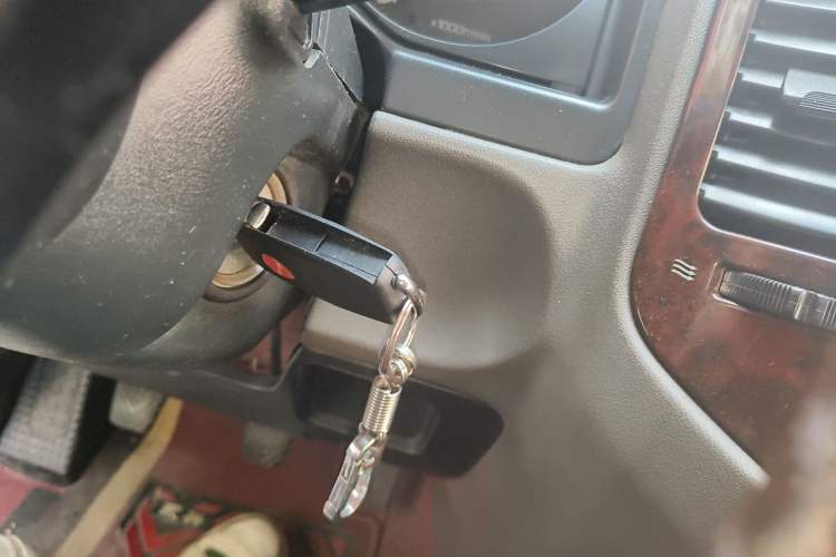 Used Mitsubishi Pajero 2008 V73 3.0L MT GL Vehicle Key