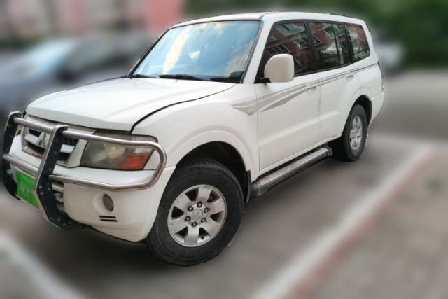 Ojetý Mitsubishi Pajero 2008 V73 3.0L MT GL