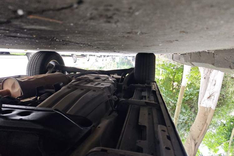 Used Mitsubishi Pajero 2009 3.8L 5-Door Premium Edition Chassis Front Right