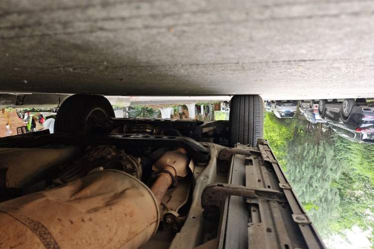 Used Mitsubishi Pajero 2009 3.8L 5-Door Premium Edition Chassis Rear Left