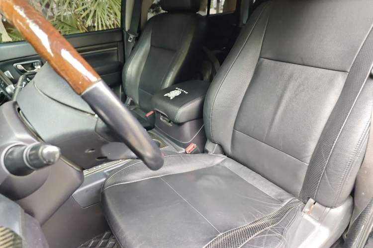 Used Mitsubishi Pajero 2009 3.8L 5-Door Premium Edition Left Front Seat