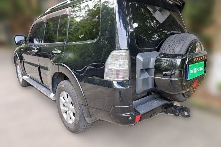 Used Mitsubishi Pajero 2009 3.8L 5-Door Premium Edition Rear Left 45 Deg