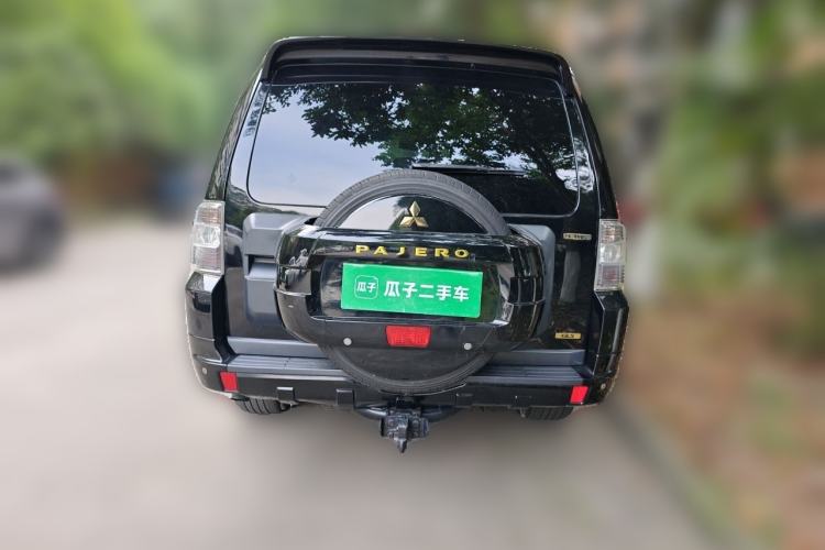 Used Mitsubishi Pajero 2009 3.8L 5-Door Premium Edition Rear