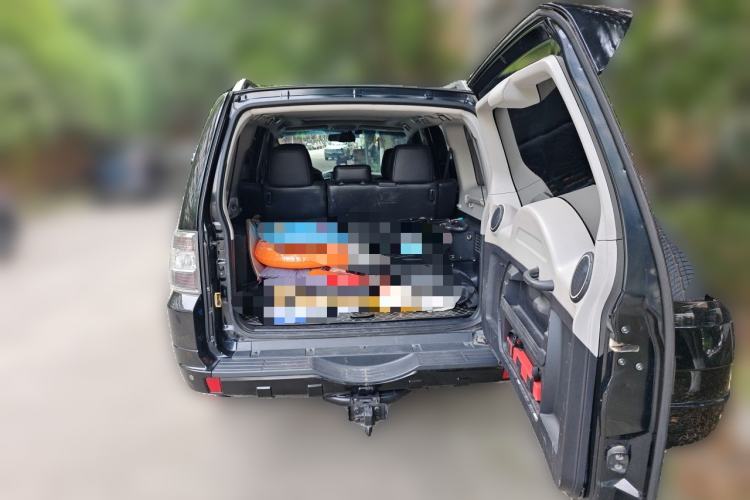 Used Mitsubishi Pajero 2009 3.8L 5-Door Premium Edition Trunk