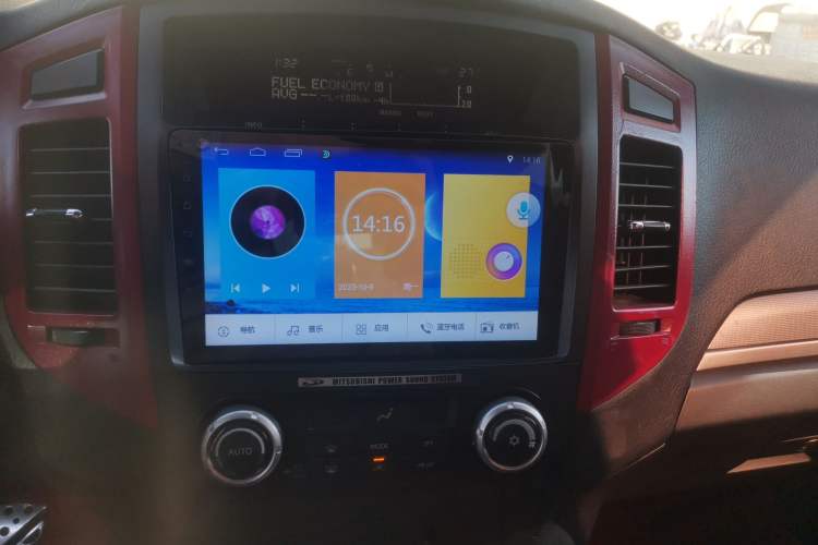 Used Mitsubishi Pajero 2009 3.8L 3-Door Cool Edition Audio And AC Panel