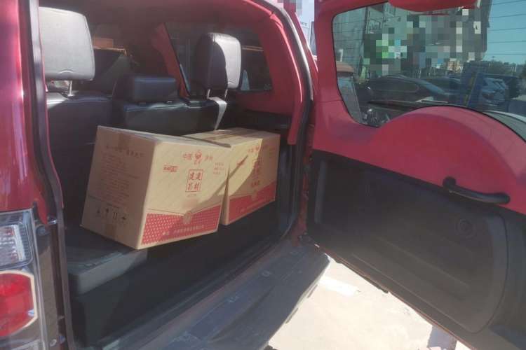 Used Mitsubishi Pajero 2009 3.8L 3-Door Cool Edition Trunk