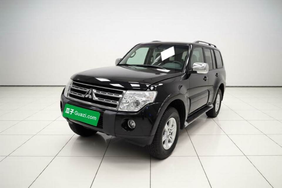 Mitsubishi Pajero 2010