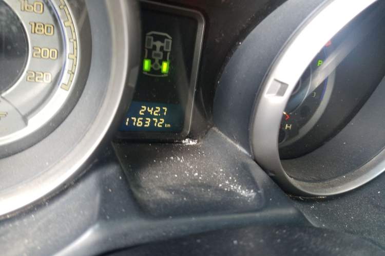 Used Mitsubishi Pajero 2010 3.0L Automatic Elite Edition Odometer Close Up