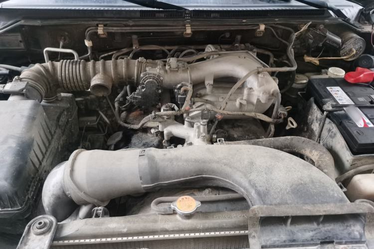 Used Mitsubishi Pajero 2010 3.0L Automatic Elite Edition Engine Bay