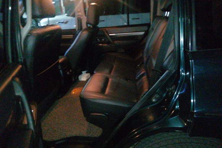 Used Mitsubishi Pajero 2010 3.0L Automatic Elite Edition Left Rear Seat