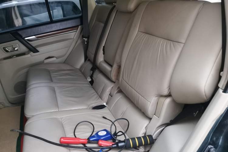 Used Mitsubishi Pajero 2010 3.0L Automatic Elite Edition Left Rear Seat