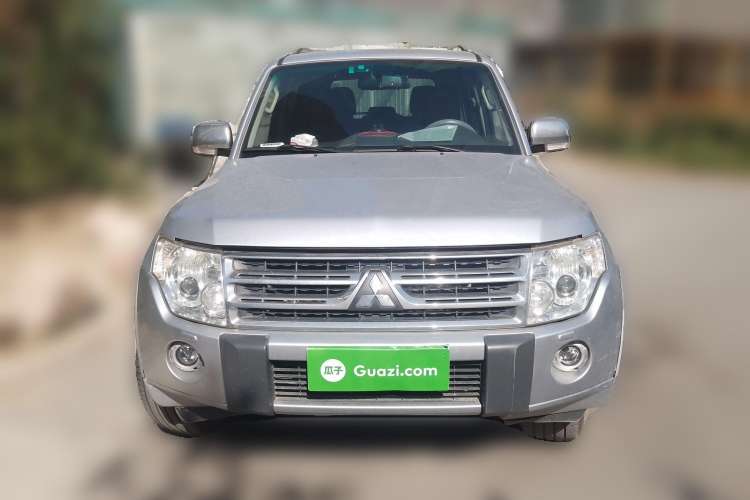 Used Mitsubishi Pajero 2010 3.0L Automatic Elite Edition Front