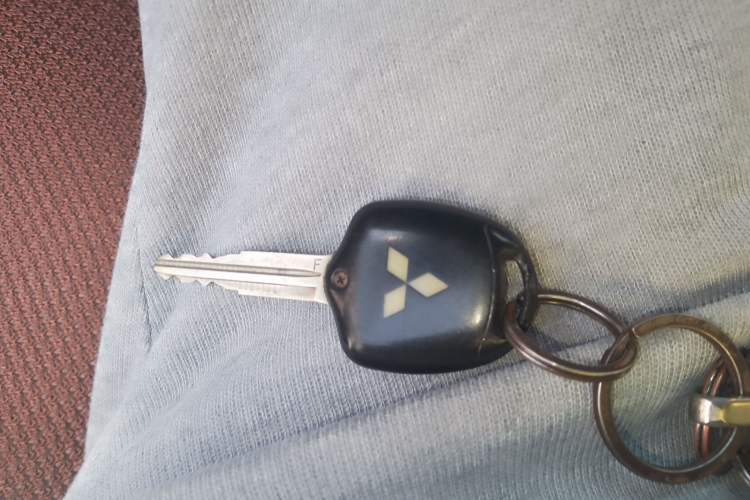 Used Mitsubishi Pajero 2010 3.0L Automatic Elite Edition Vehicle Key