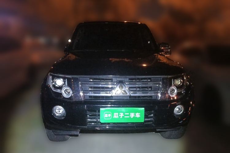 Used Mitsubishi Pajero 2011 3.0L Elite Edition Front