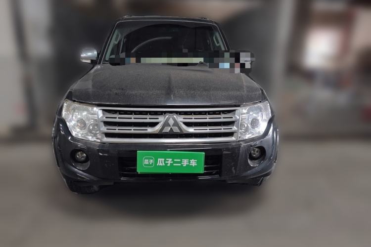 Used Mitsubishi Pajero 2011 3.0L Elite Edition Front
