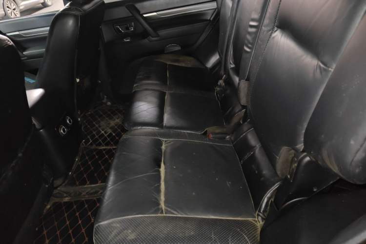 Used Mitsubishi Pajero 2011 3.0L Elite Edition Left Rear Seat