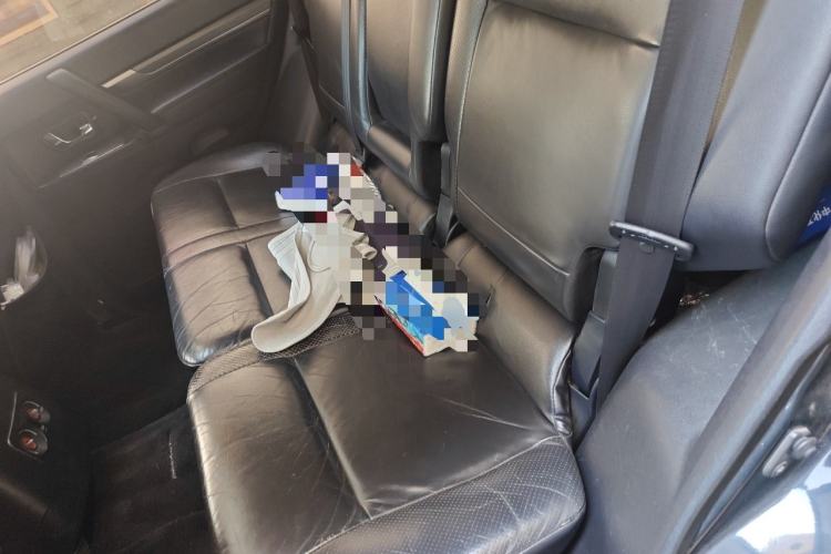 Used Mitsubishi Pajero 2011 3.0L Elite Overdrive Edition Left Rear Seat