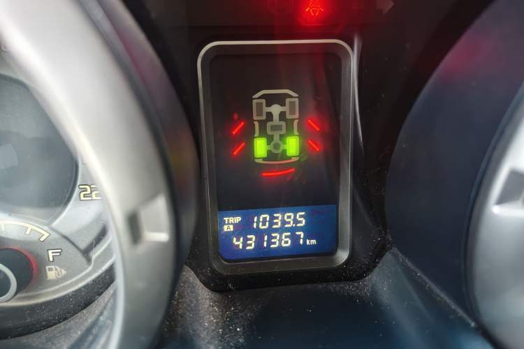 Used Mitsubishi Pajero 2011 3.8L Premium Edition Odometer Close Up