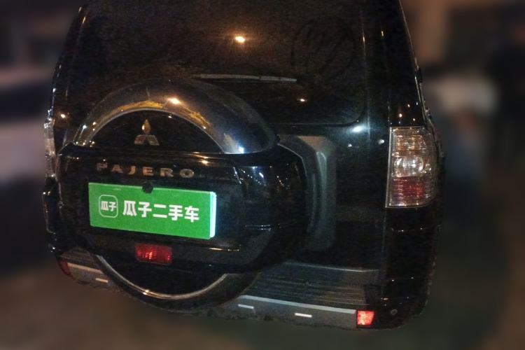 Used Mitsubishi Pajero 2011 3.0L Elite Edition Rear