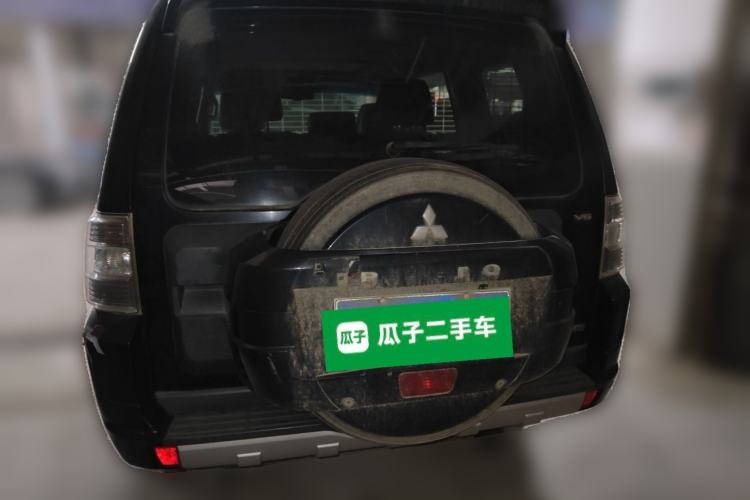 Used Mitsubishi Pajero 2011 3.0L Elite Edition Rear