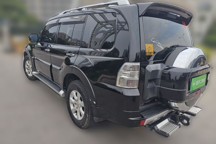 Used Mitsubishi Pajero 2011 3.8L Premium Edition Rear Left 45 Deg