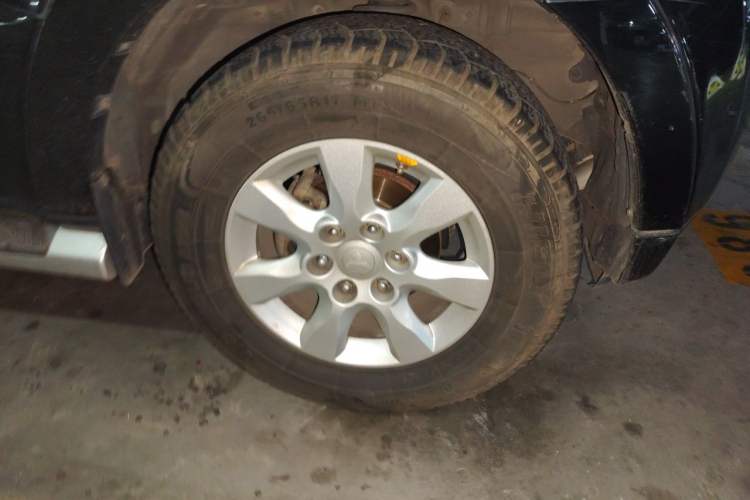Used Mitsubishi Pajero 2011 3.0L Elite Edition Right Front Wheel Hub
