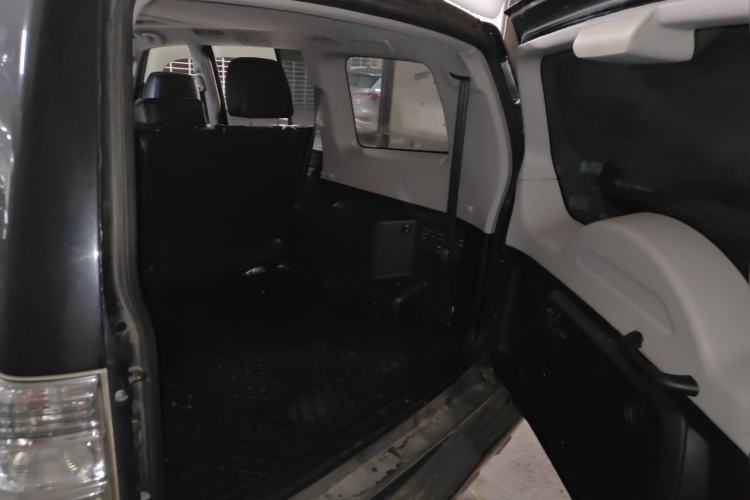 Used Mitsubishi Pajero 2011 3.0L Elite Edition Trunk
