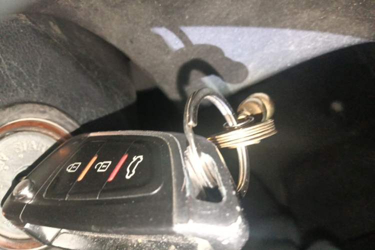 Used Mitsubishi Pajero 2011 3.0L Elite Edition Vehicle Key