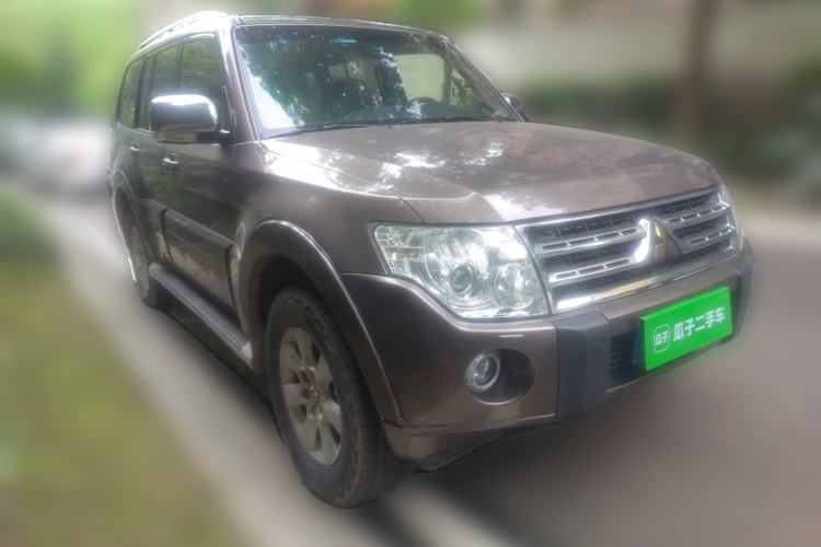 Used Mitsubishi Pajero 2011 3.0L Elite Overdrive Edition Front Right 45 Deg