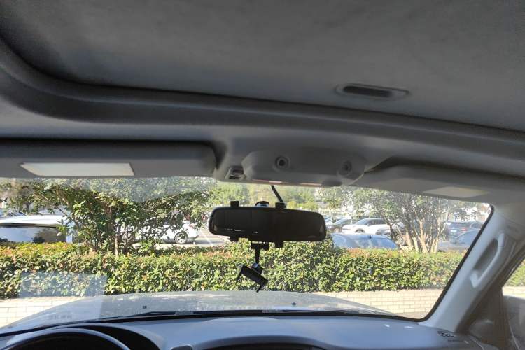 Used Mitsubishi Pajero 2011 3.0L Elite Edition Headliner