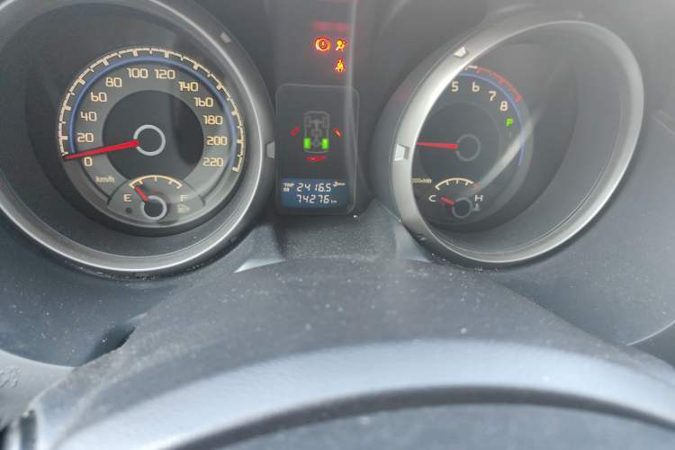 Used Mitsubishi Pajero 2011 3.0L Elite Edition Odometer Close Up