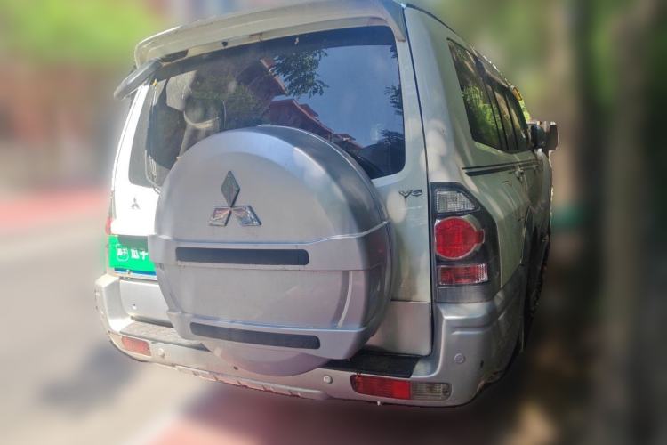 Used Mitsubishi Pajero 2011 V73 3.0L AT GLS Rear Right 45 Deg