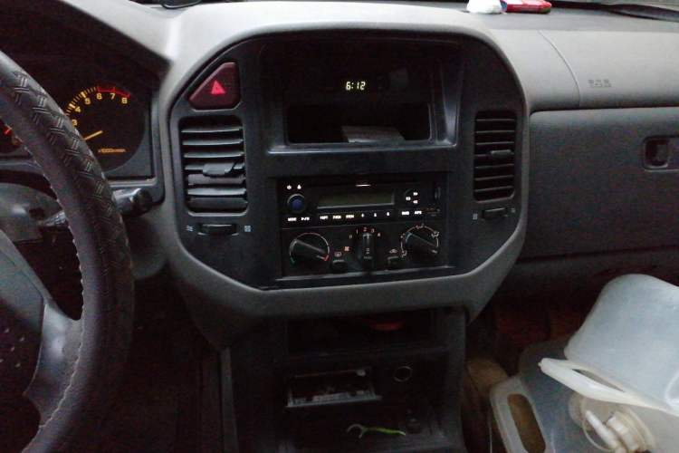 Used Mitsubishi Pajero 2011 V73 3.0L MT GL Audio And AC Panel