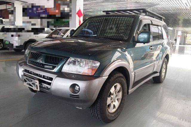 Used Mitsubishi Pajero 2011 V73 3.0L AT GLX