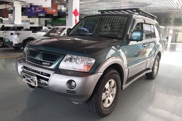 Used Mitsubishi Pajero 2011 V73 3.0L AT GLX Guazi used car, China used car export, Used car for sale, Used Mitsubishi cars, Cheapest cars for sale